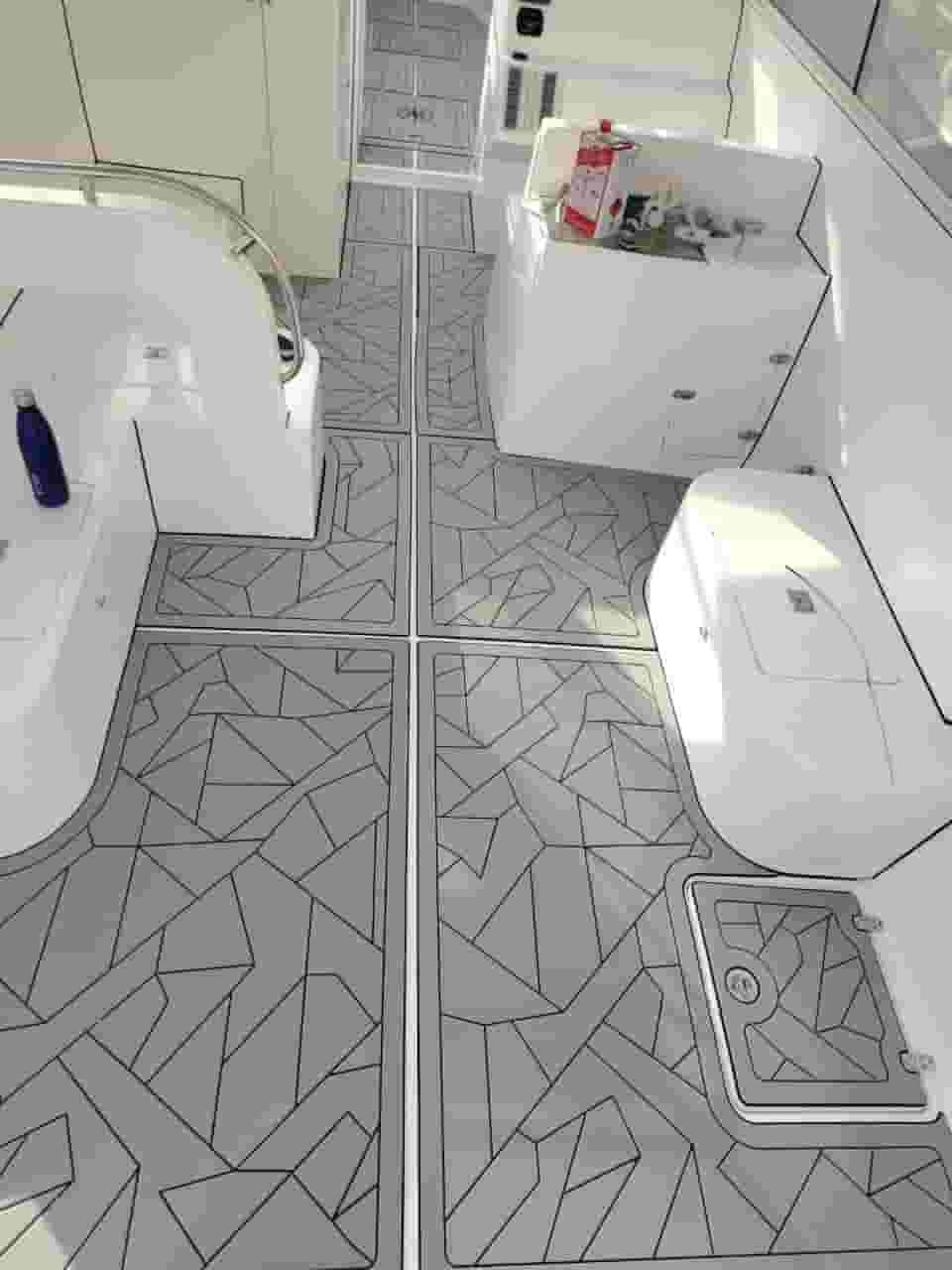Installing “Sea-Deck” flooring for boats at affordable prices