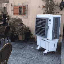 Renting refrigerators and air conditioners for weddings and events