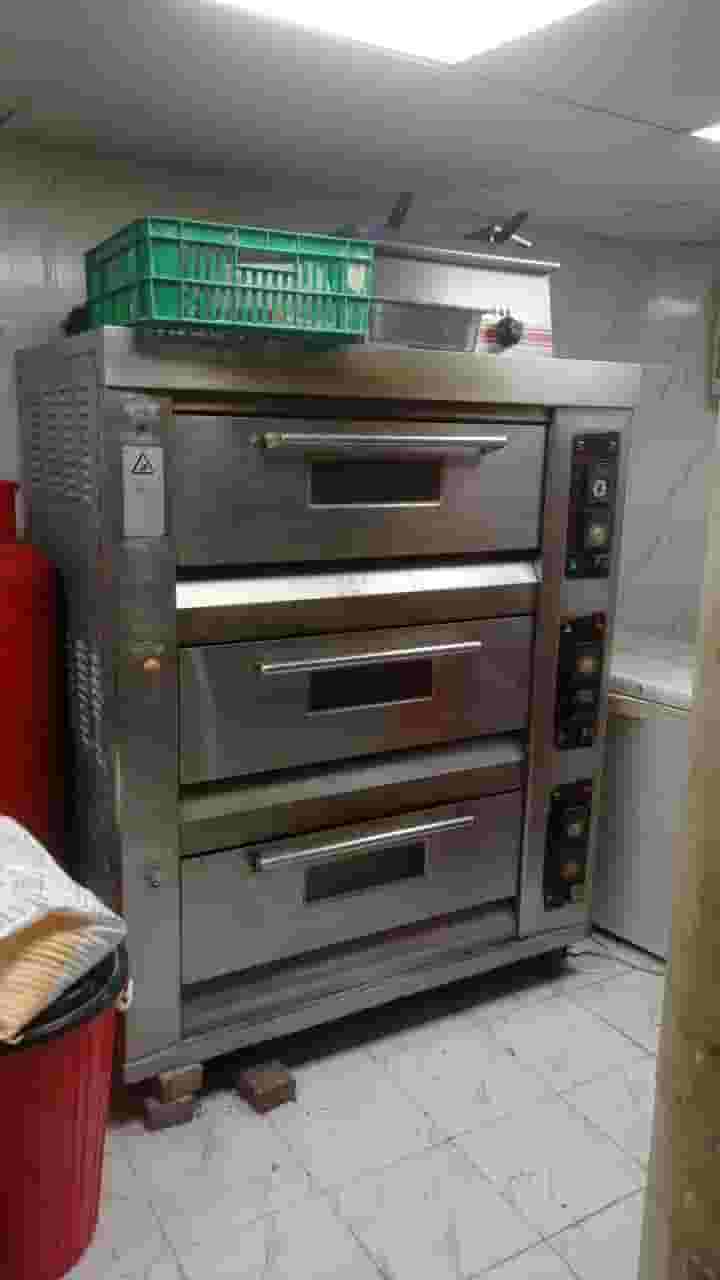 Restaurant equipment for sale in good condition powered by gas