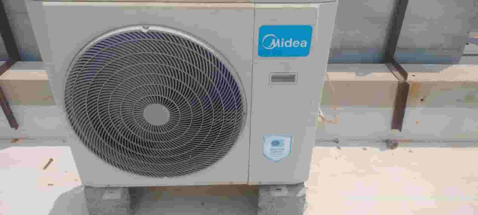 Midea air conditioner
