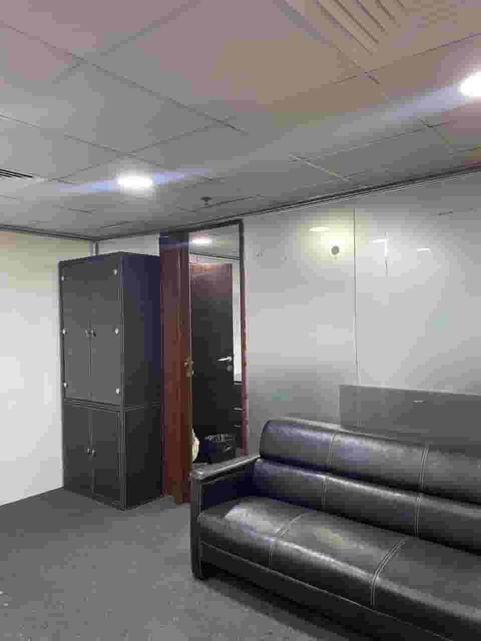 Office for rent 440 feet 
